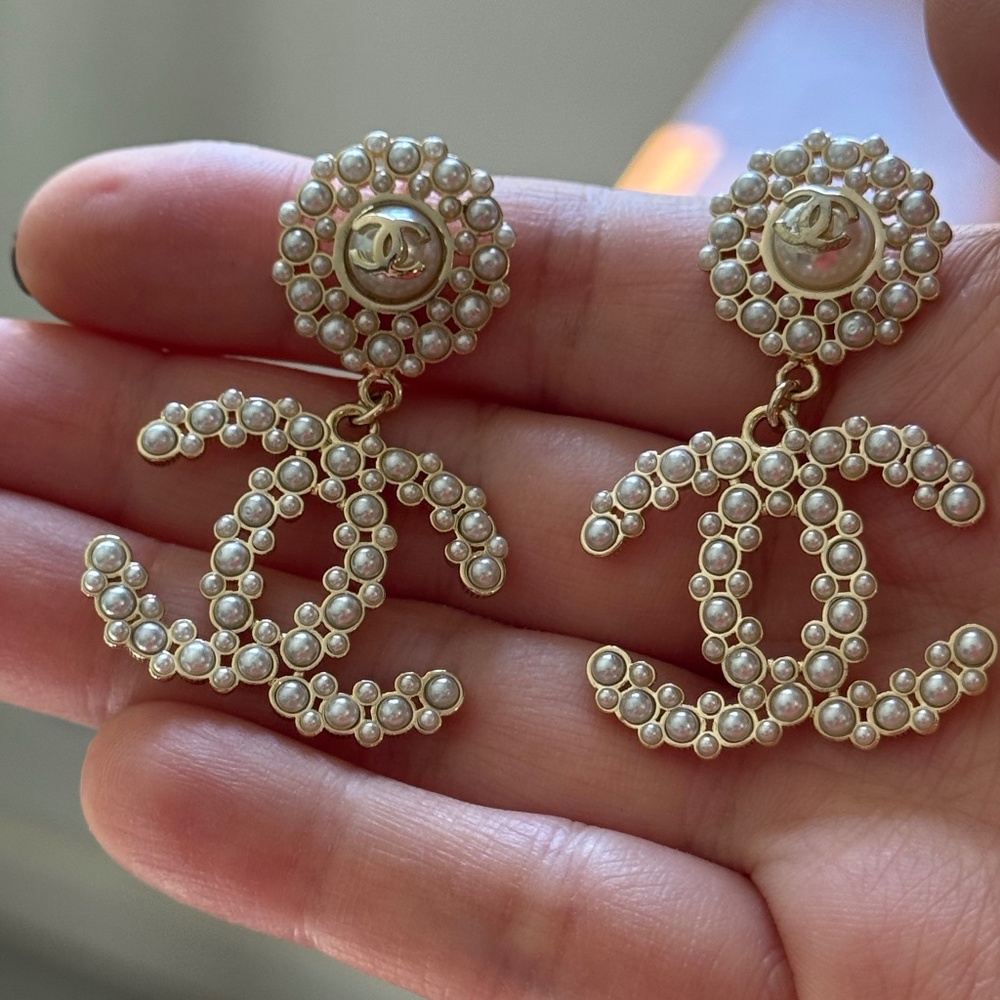 Limited Edition Classic Chanel CC Logo Pearl Embellished Gold Dropped Earrings